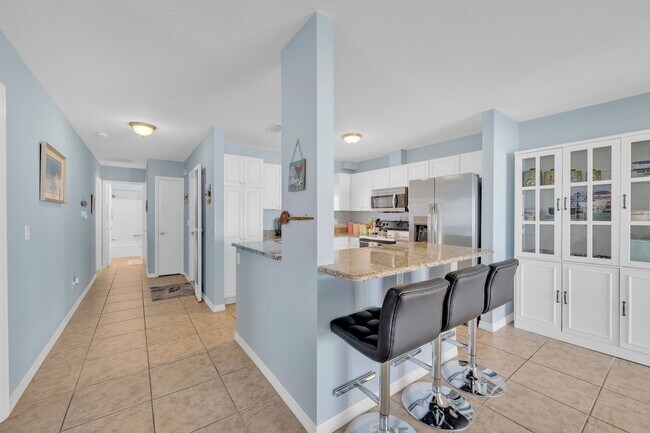 Building Photo - Annual furnished 2 bed/2 bath Villa in Sarasota close to Siesta Key!