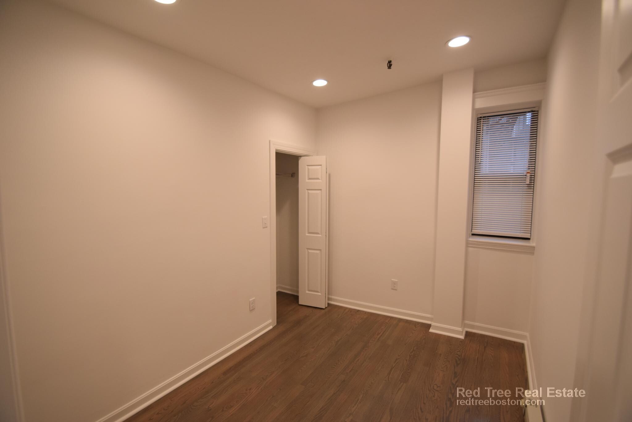 Building Photo - 19 Peterborough St