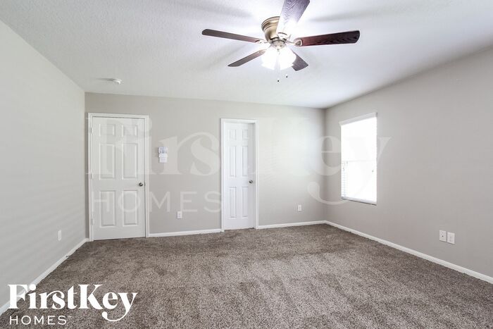 Building Photo - 9885 Hyacinth Way
