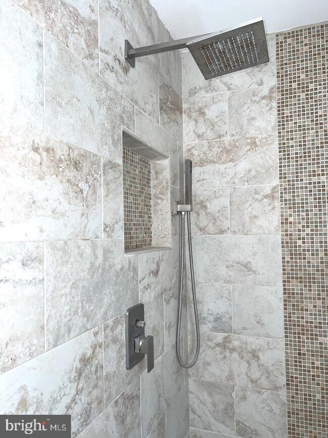 Building Photo - 10911 Buena Vista Ct