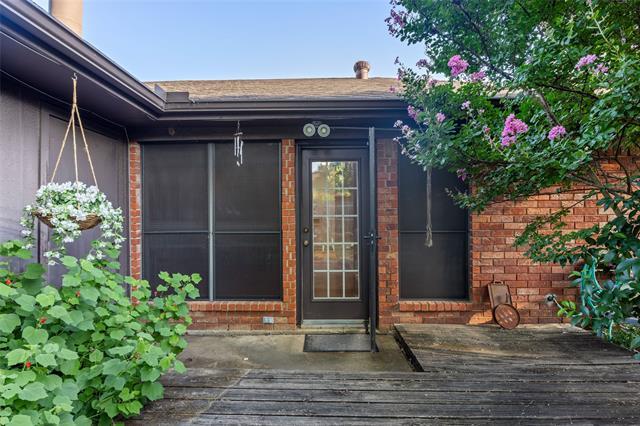 Building Photo - 2425 Aquaduct Dr
