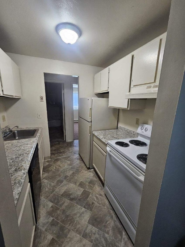 Building Photo - 4101 Pine Hollow Dr