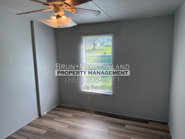 Building Photo - 104 Eakins Dr