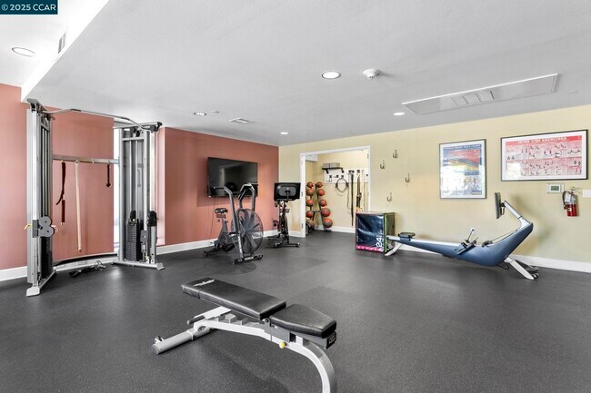 Building Photo - 555 Ygnacio Valley Rd