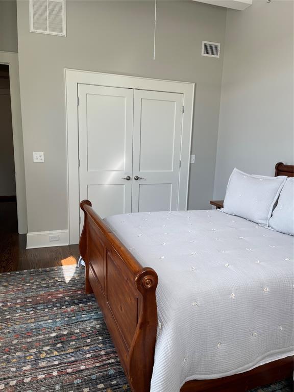 Building Photo - 201-201 W Jefferson St