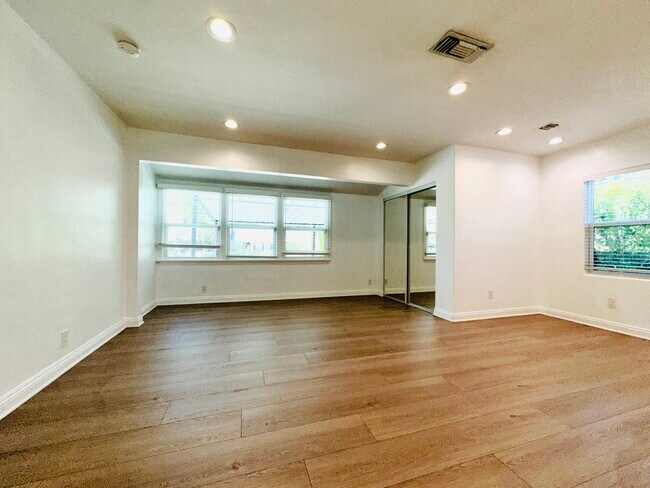 Building Photo - 5148 Otis Ave