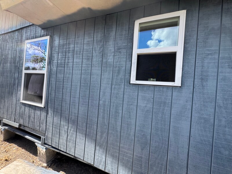 Building Photo - 811 E Ave D