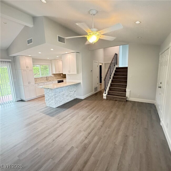 Building Photo - 508 Woodcrest Ct