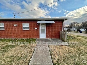 Building Photo - 1836 S Sieger Dr