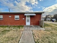 Building Photo - 1836 S Sieger Dr
