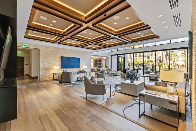 Building Photo - 6587 N Palmeraie Blvd