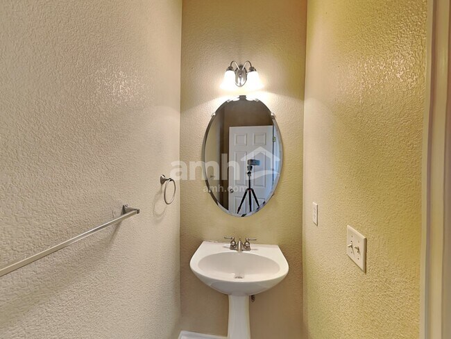 Building Photo - 20930 E 42nd Ave