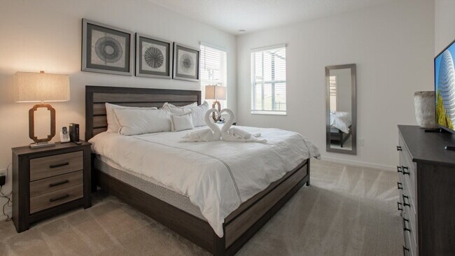 Building Photo - Providence Golf Community Home!