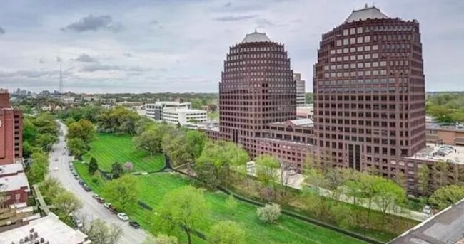 Building Photo - 4545 Wornall Rd