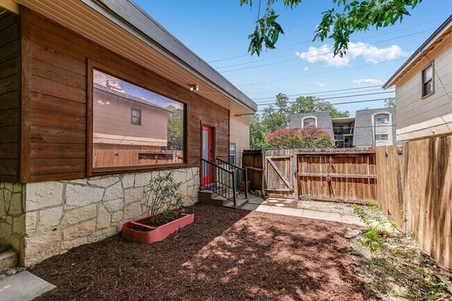 Building Photo - 4415 Avenue D