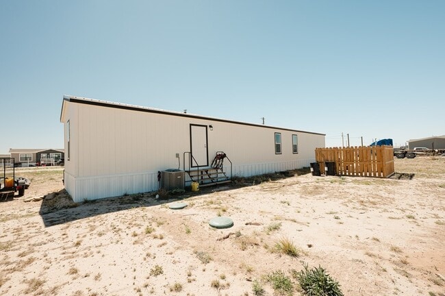 Building Photo - 13507 W County Rd 171