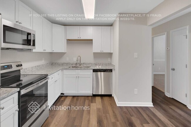 Building Photo - 7112 David Ave