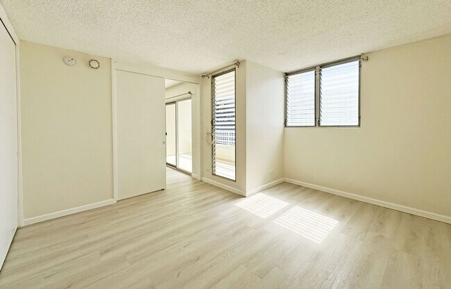 Building Photo - 927 Prospect St