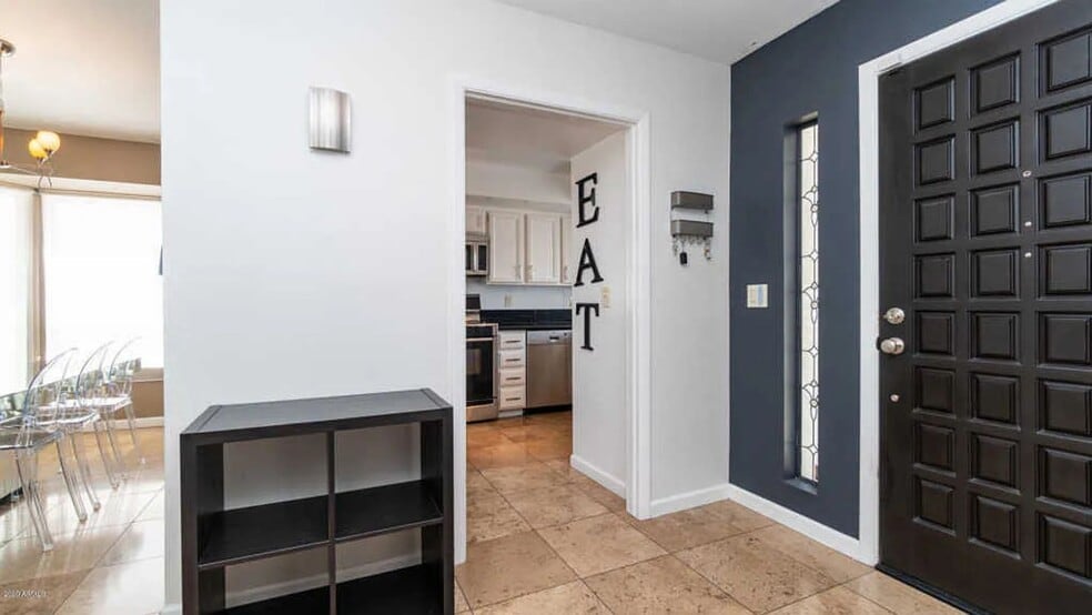 Building Photo - 318 W Sandra Ter