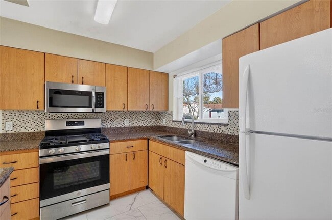 Building Photo - 10659 Windsor Ct