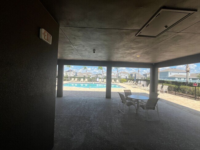 Building Photo - 1273 Hendon Lp