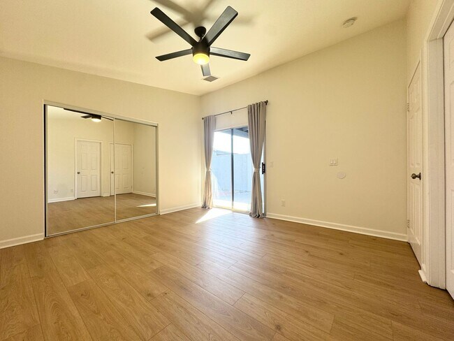 Building Photo - COMING SOON!!! Lovely 3 Bedroom / 2 Bath Apartment in Cathedral City!