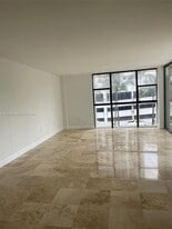 Building Photo - 3731 N Country Club Dr