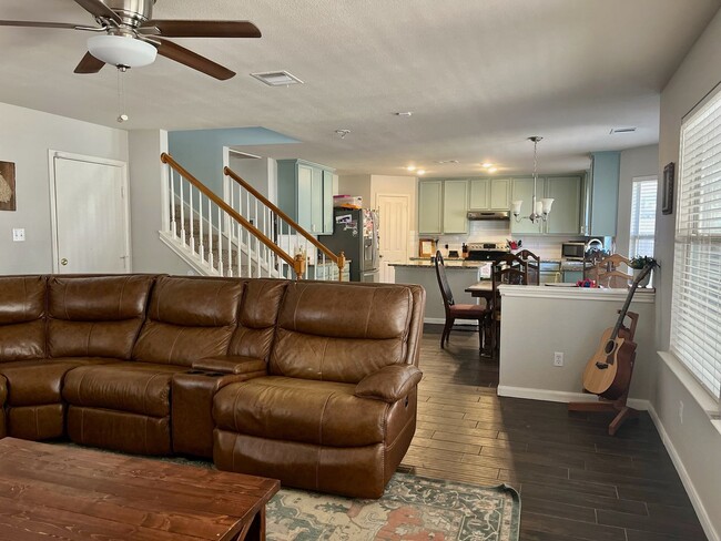 Building Photo - 21106 El Suelo Bueno