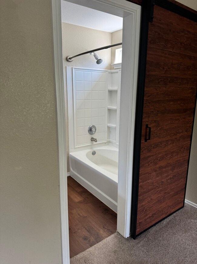 Building Photo - 450 Carriage Way