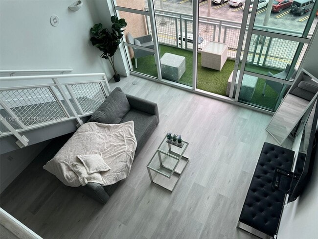 Building Photo - 253 NE 2nd St