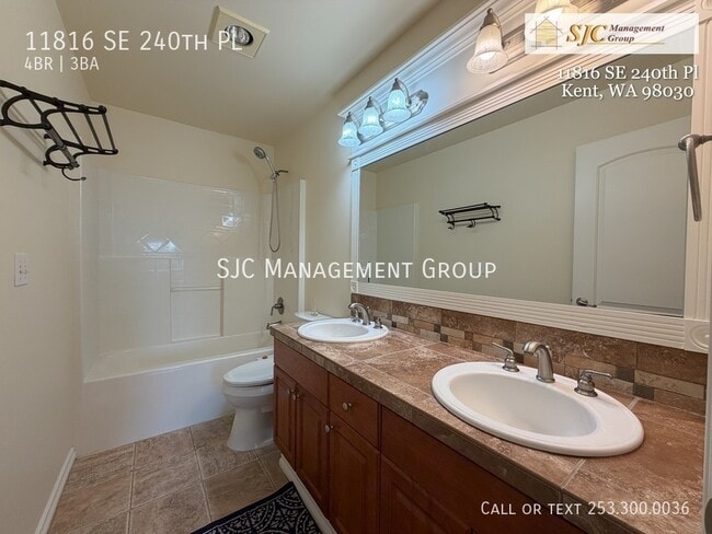 Building Photo - 11816 SE 240th Pl