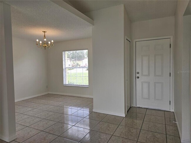 Building Photo - 13345 Pinyon Dr