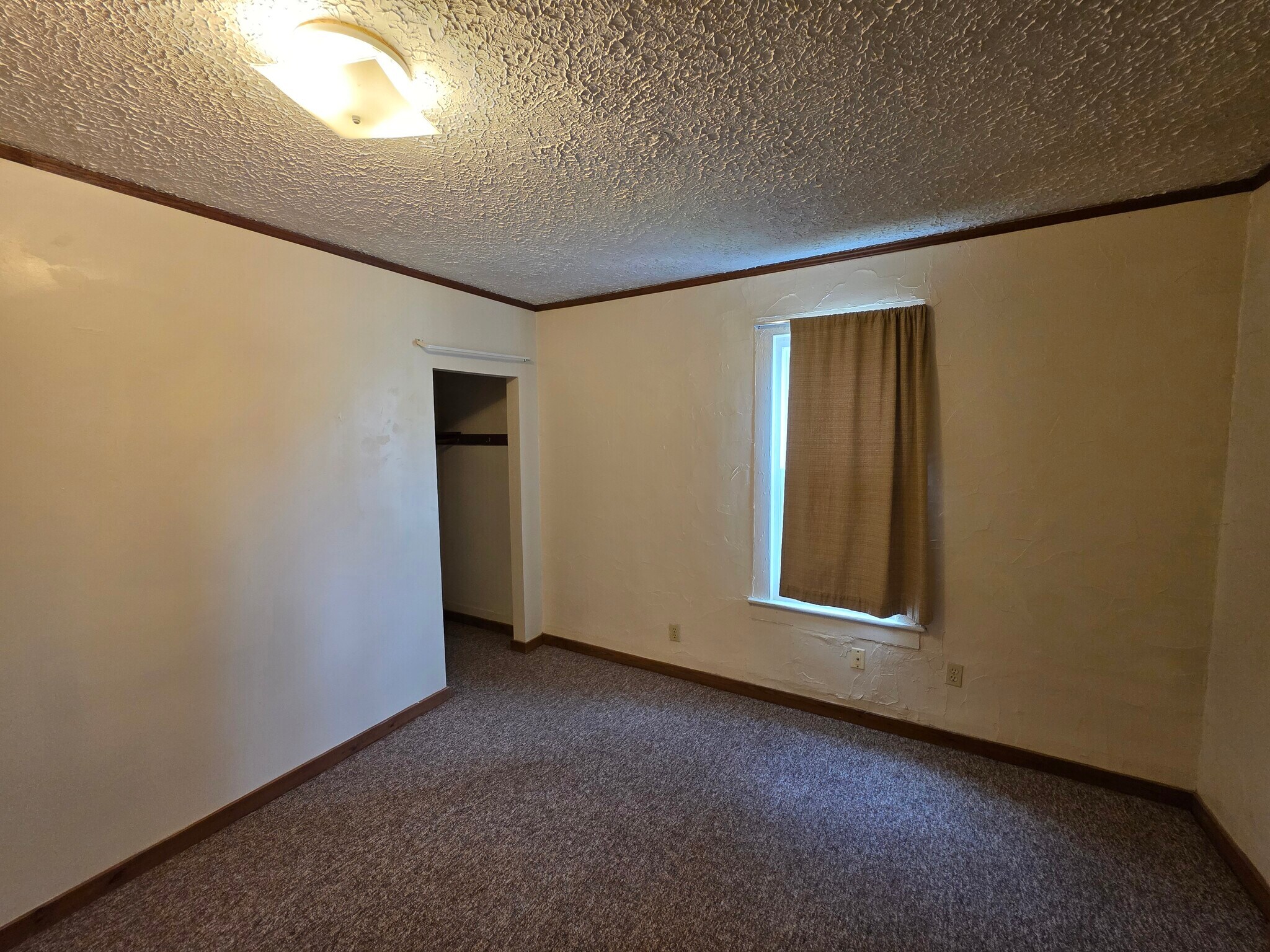 Building Photo - 497 Sumner St