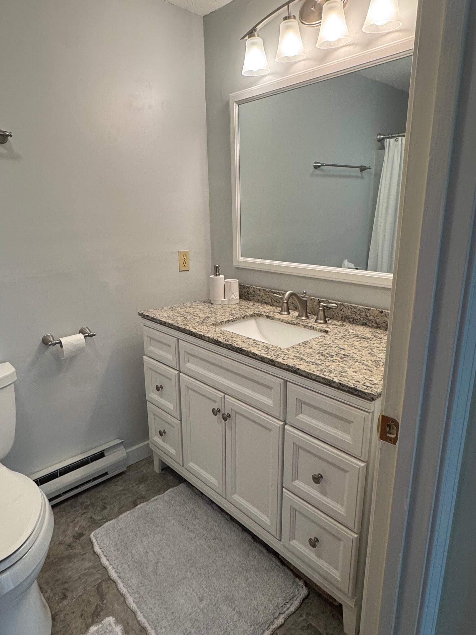 Building Photo - 56 Mountain River Ave