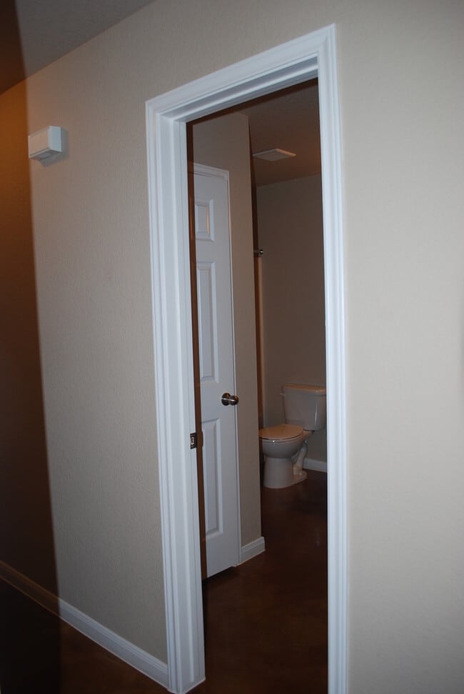 Building Photo - 1512 Dakota Ter