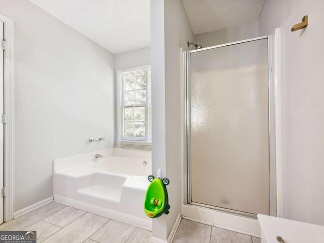 Building Photo - 443 Rhett Dr