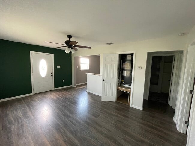 Building Photo - 8412 US-87