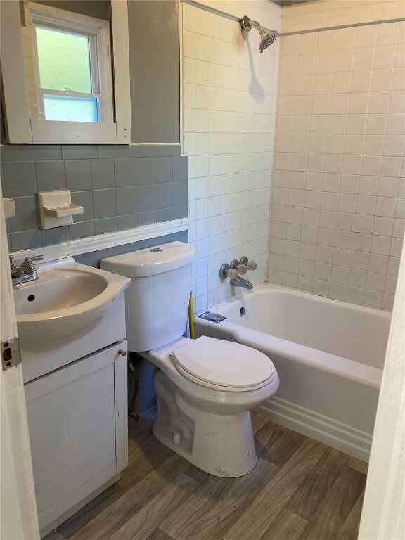 Building Photo - 915 Lindsay Ln