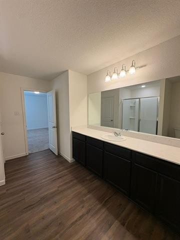 Building Photo - 713 Peach Tree Ln