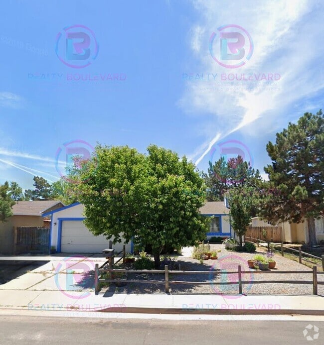 Building Photo - Bright & Spacious 3-Bedroom Home in North ...