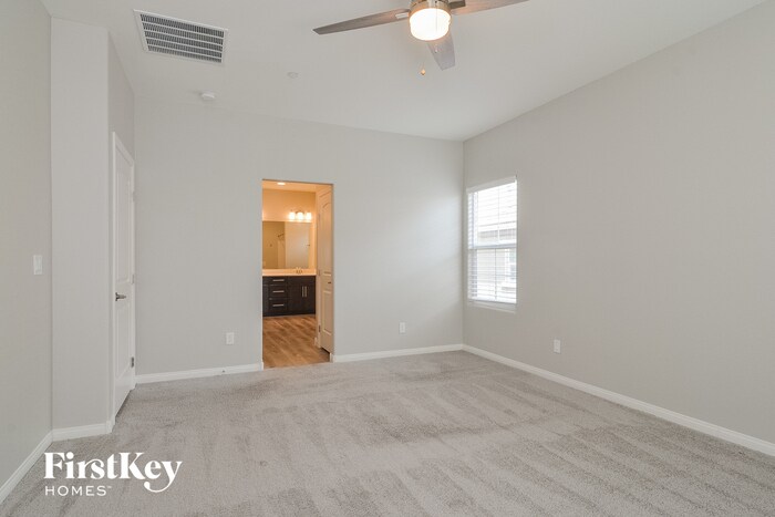 Building Photo - 305 Cadence Vista Dr