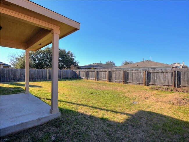 Building Photo - 607 Washington Square Dr