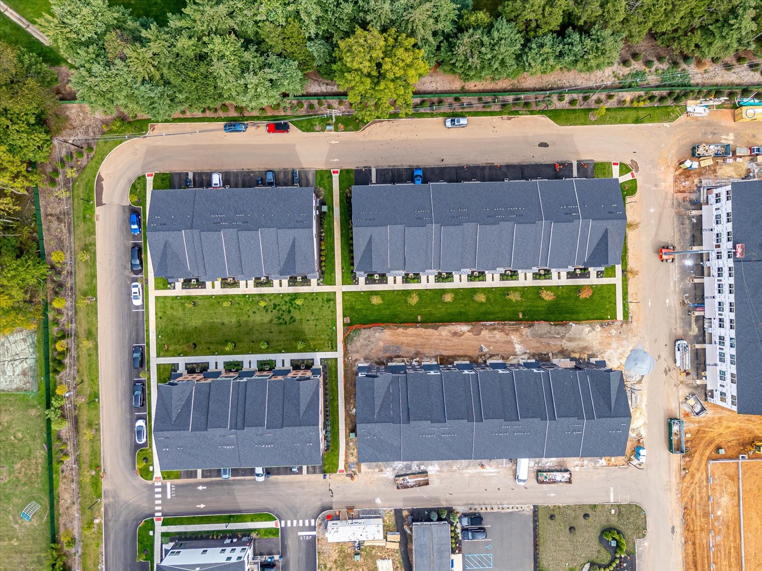 Building Photo - 624 Sadie Cir