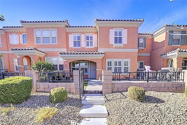 Primary Photo - 2120 Waterlily View St