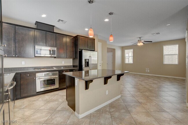 Building Photo - 10984 Sardinia Sands Dr
