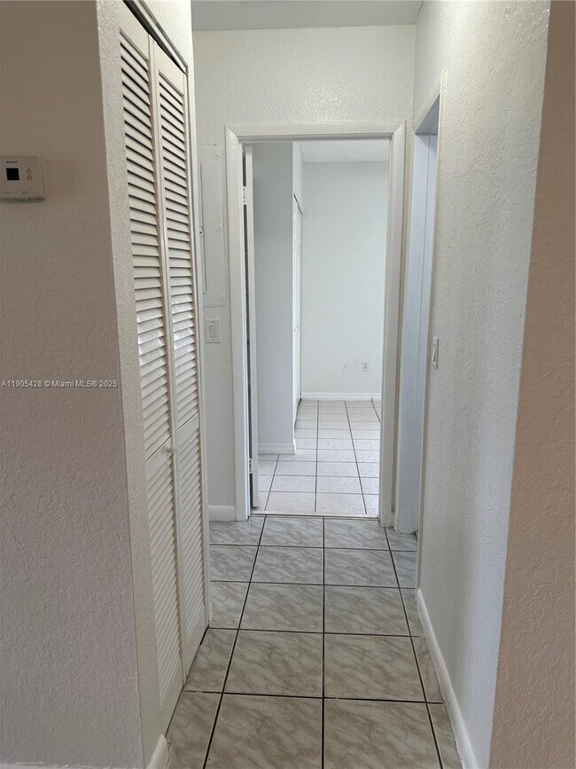 Building Photo - 9450 SW 181st Terrace