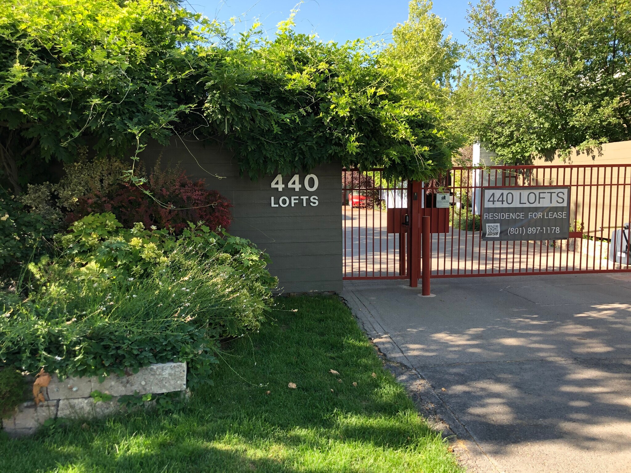 Building Photo - 440 W 900 S