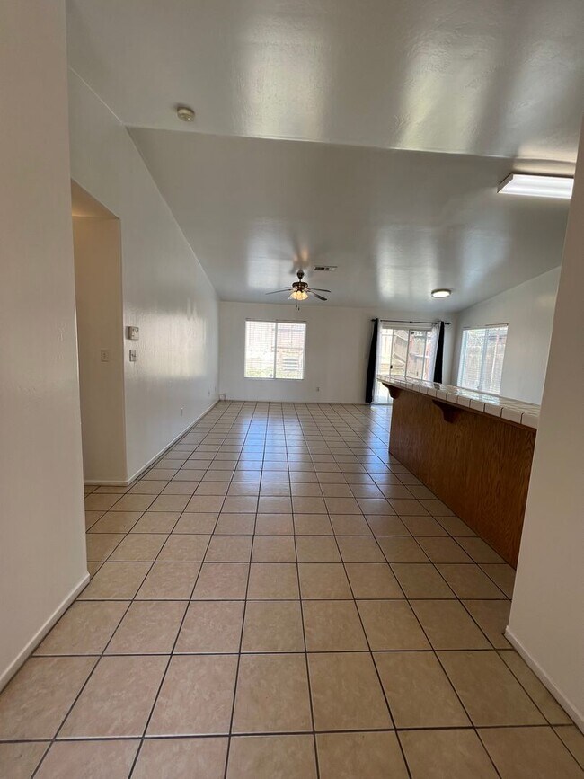 Building Photo - 1516 Hadar Rd