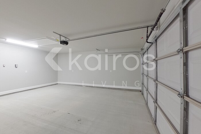 Building Photo - 13748 Willowmore Dr