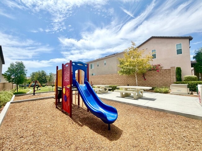 Building Photo - 970 Helena Rdg